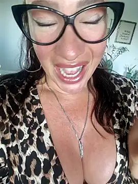 TheGoddessBianca online show from December 13, 2024, 8:09 am