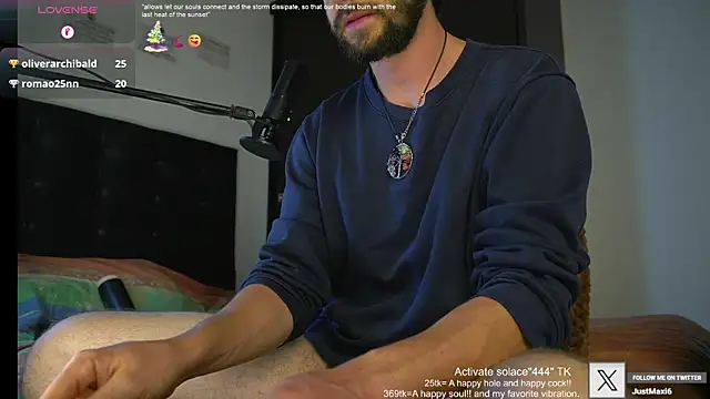 Snapshot of just_maxii chatting on February 7, 2025, 1:36 am just maxii online show from February 7, 2025, 1:36 am