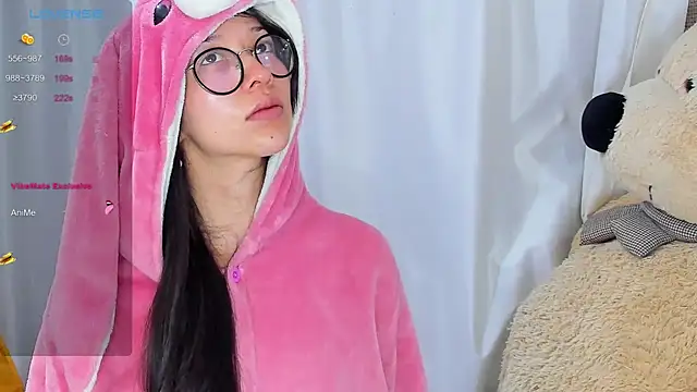 Snapshot of SophiaLiu chatting on February 12, 2025, 10:15 pm SophiaLiu online show from February 12, 2025, 10:15 pm