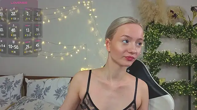 IdaValenti online show from March 24, 2026, 11:05 pm