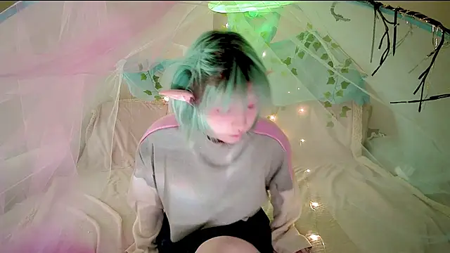 Snapshot of Akemilun chatting on October 24, 2025, 6:12 am Akemilun online show from October 24, 2025, 6:12 am