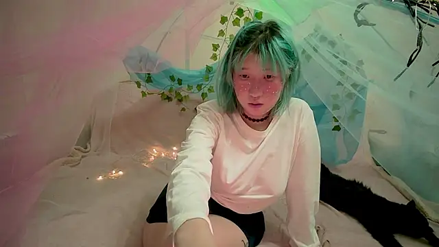 Snapshot of Akemilun chatting on October 26, 2025, 6:41 pm Akemilun online show from October 26, 2025, 6:41 pm