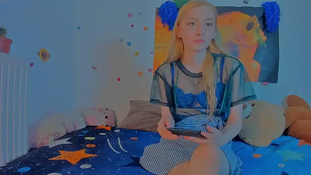 Lizzyjordanxo online show from June 23, 2026, 3:32 pm
