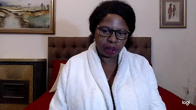 Snapshot of OmegaLipps chatting on May 5, 2026, 8:45 pm OmegaLipps online show from May 5, 2026, 8:45 pm