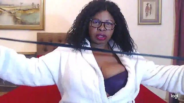 Snapshot of OmegaLipps chatting on June 3, 2026, 8:57 pm OmegaLipps online show from June 3, 2026, 8:57 pm