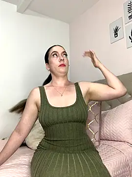 ImAlicee online show from October 8, 2025, 9:37 pm