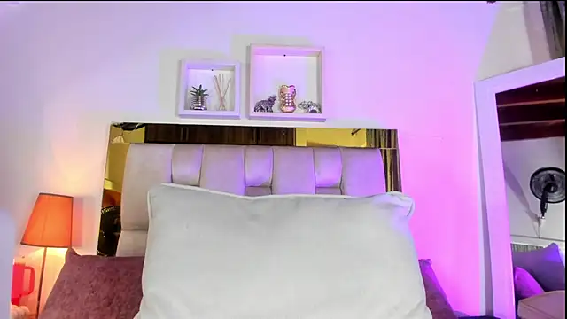 emmy r online show from October 24, 2025, 12:04 pm