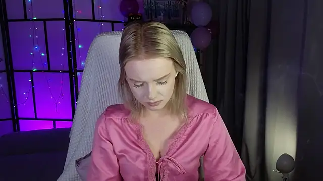 ImBonBon online show from May 26, 2026, 1:04 am