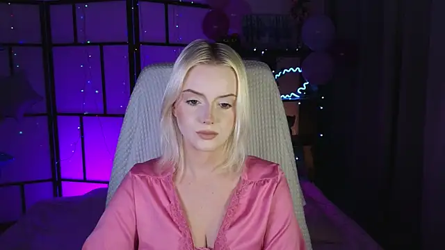 ImBonBon online show from May 18, 2026, 1:17 am