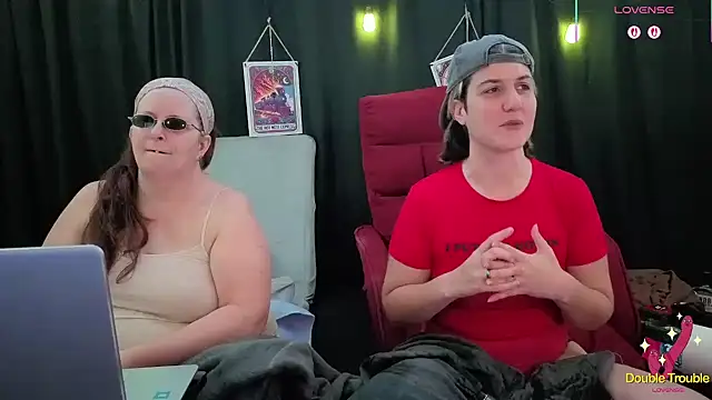 Sexy Mama-69 online show from December 14, 2025, 4:23 pm