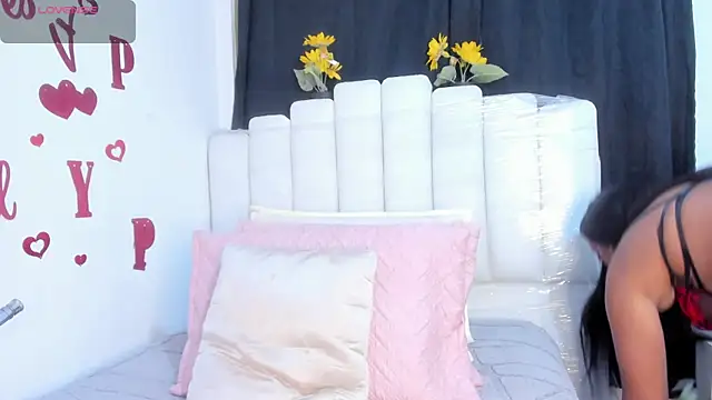 RoxannaBlanche online show from March 24, 2026, 1:00 pm