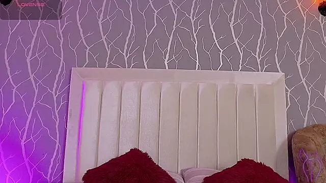 Snapshot of madison_fox1 chatting on November 27, 2025, 12:27 pm madison fox1 online show from November 27, 2025, 12:27 pm