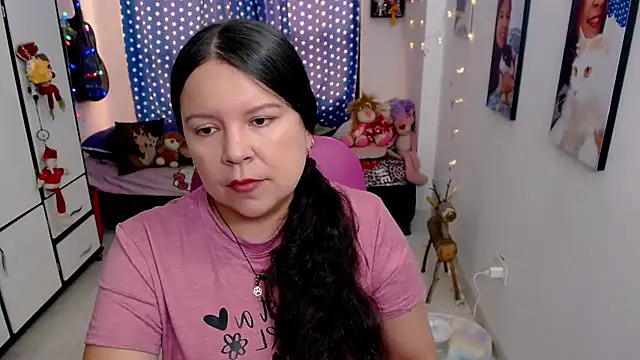 Snapshot of claryssa_ chatting on February 25, 2026, 8:41 pm claryssa online show from February 25, 2026, 8:41 pm