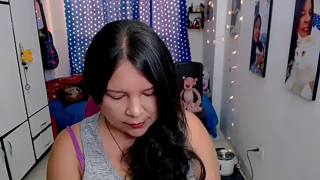 Snapshot of claryssa_ chatting on November 11, 2025, 8:36 pm claryssa online show from November 11, 2025, 8:36 pm