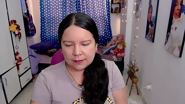 Snapshot of claryssa_ chatting on February 9, 2026, 9:02 pm claryssa online show from February 9, 2026, 9:02 pm