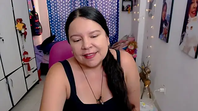 Snapshot of claryssa_ chatting on February 4, 2026, 8:59 pm claryssa online show from February 4, 2026, 8:59 pm