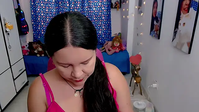 Snapshot of claryssa_ chatting on March 3, 2026, 8:27 pm claryssa online show from March 3, 2026, 8:27 pm