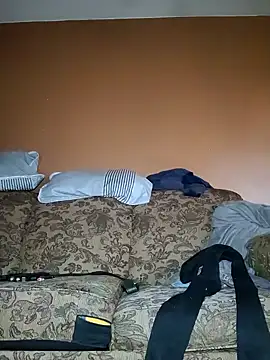 Snapshot of Hugebwc102 chatting on January 12, 2026, 4:25 pm Hugebwc102 online show from January 12, 2026, 4:25 pm