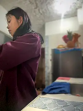 emily rosse04 online show from September 15, 2025, 12:05 pm