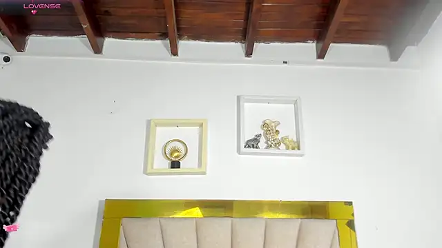 angel dthroatt online show from December 12, 2024, 3:16 pm