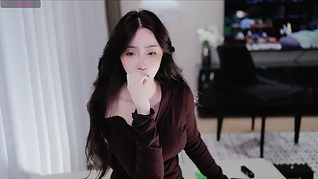 -Aricia- online show from September 14, 2025, 3:23 pm