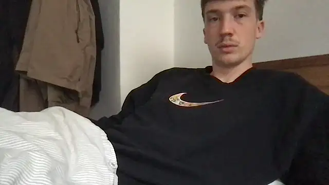 hungandfun05 online show from October 13, 2025, 7:43 am