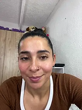 Snapshot of Meganmilk1 chatting on January 16, 2026, 4:33 pm Meganmilk1 online show from January 16, 2026, 4:33 pm