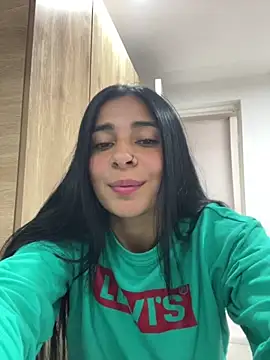 Snapshot of Meganmilk1 chatting on February 13, 2026, 1:22 pm Meganmilk1 online show from February 13, 2026, 1:22 pm