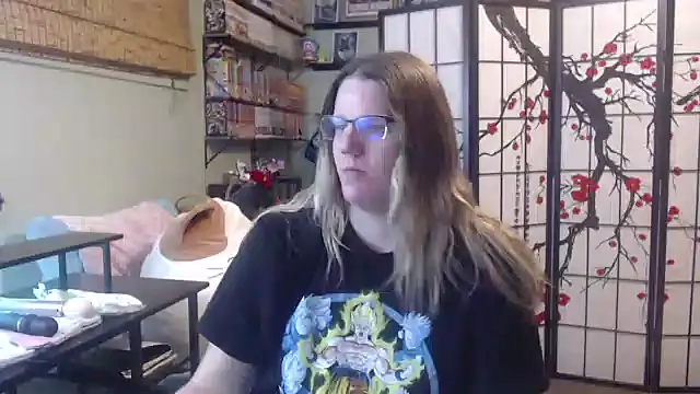 Sarahtineke online show from February 17, 2026, 3:15 am