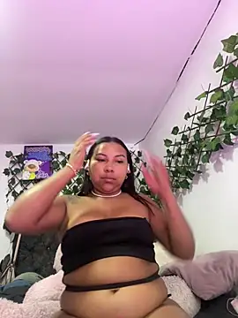 PaulinaSwan online show from September 12, 2025, 4:40 pm