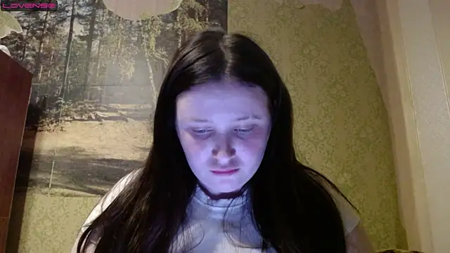 Snapshot of Light_Luna chatting on May 20, 2026, 3:53 pm Light Luna online show from May 20, 2026, 3:53 pm