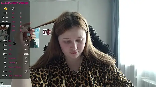 Snapshot of Light_Luna chatting on March 8, 2026, 10:40 am Light Luna online show from March 8, 2026, 10:40 am