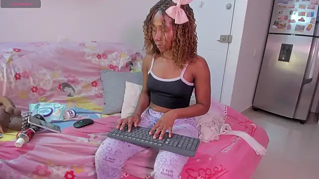 kimmysantoo online show from June 3, 2026, 7:42 am