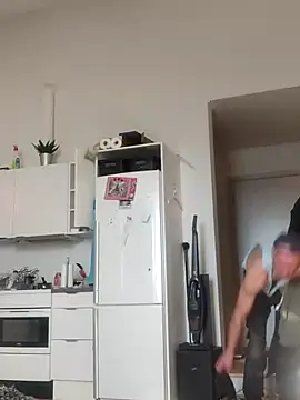 eltoulou online show from February 17, 2025, 1:22 pm