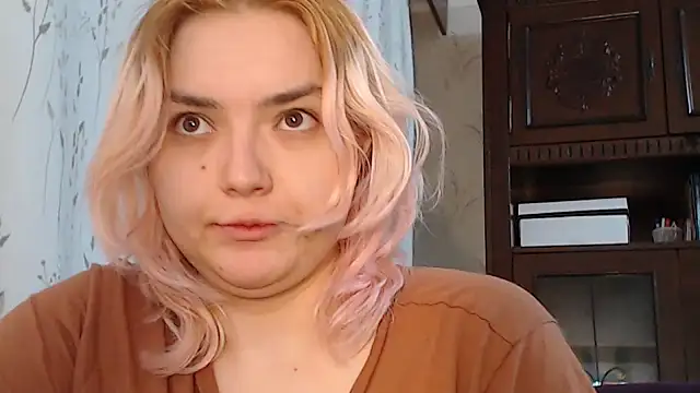 Catlady333 online show from September 10, 2025, 9:58 pm