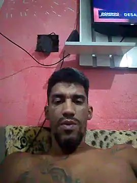 fieltoprj1 online show from October 5, 2025, 10:44 pm