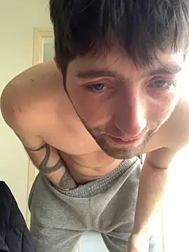 GuillaumebeauZizi online show from February 10, 2026, 10:03 am