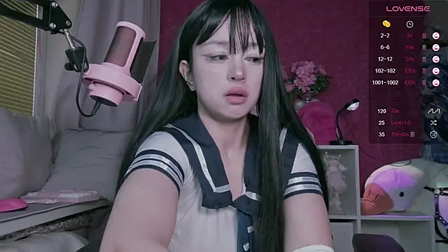 berrybaebaby online show from October 21, 2025, 3:39 am