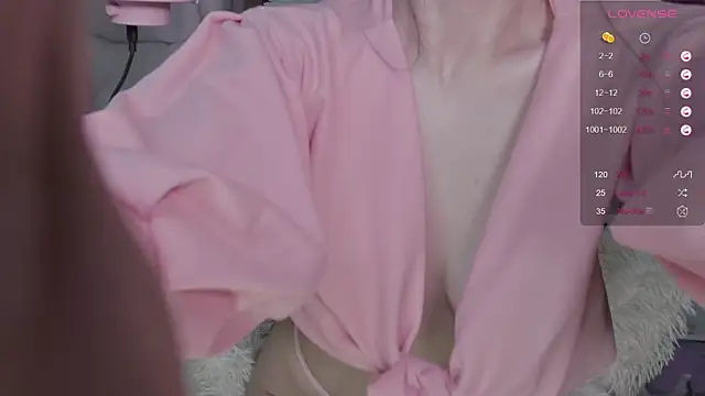 berrybaebaby online show from October 24, 2025, 3:05 am