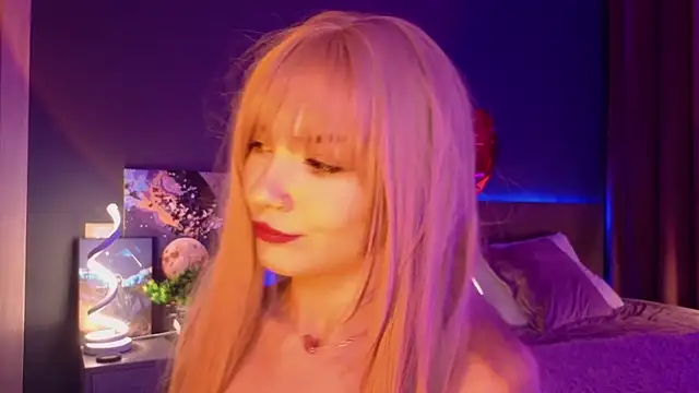 Snapshot of SandraBoyl chatting on March 18, 2025, 4:18 am SandraBoyl online show from March 18, 2025, 4:18 am