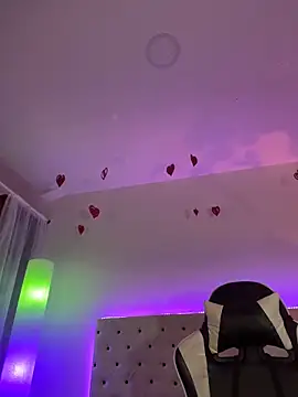 Elektra Queen online show from April 15, 2026, 1:15 pm