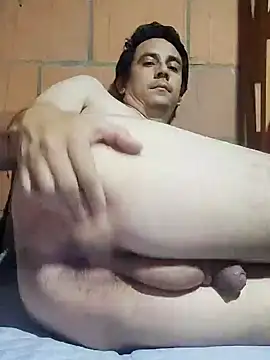 Snapshot of Rejy1992 chatting on January 22, 2025, 5:59 am Rejy1992 online show from January 22, 2025, 5:59 am