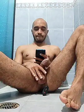 Juanroom online show from April 1, 2026, 9:45 pm