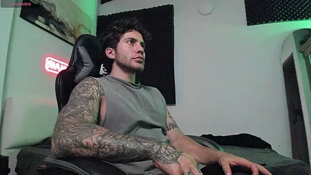 LucianSinclair online show from February 26, 2026, 2:22 am