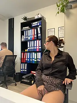 Hii Lolla online show from September 18, 2025, 6:05 am