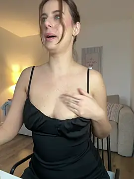 Snapshot of Hii_Lolla chatting on February 24, 2026, 7:09 am Hii Lolla online show from February 24, 2026, 7:09 am