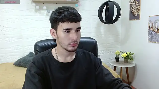 DmitriSanders online show from March 22, 2025, 8:04 pm