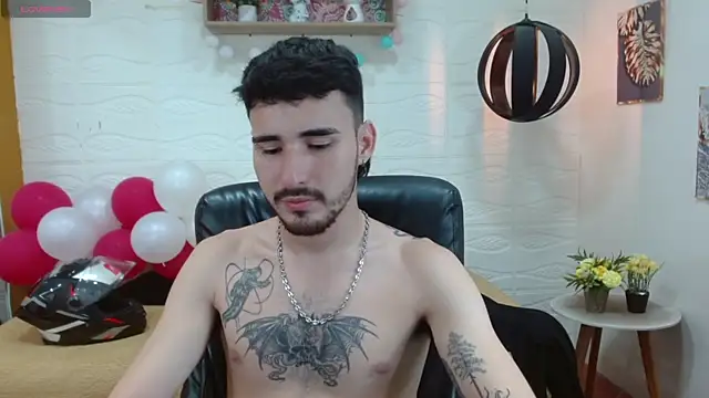 DmitriSanders online show from March 4, 2025, 9:00 pm