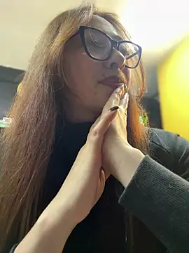 Sofii gold online show from March 12, 2025, 3:35 am