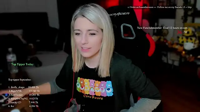 Lisaonthemoon online show from October 1, 2025, 7:18 pm